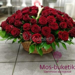 101 красных роз в корзине