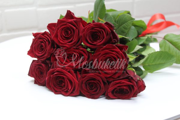Букет из 9 красных роз 60 см — изображение 4