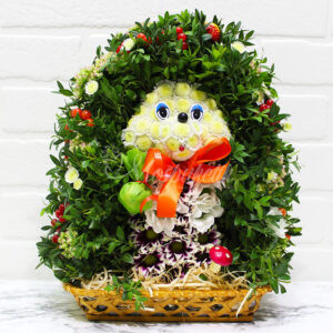 Ёжик из живых цветов в Москве