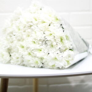 Букет из 15 кустовых хризантем Балтика