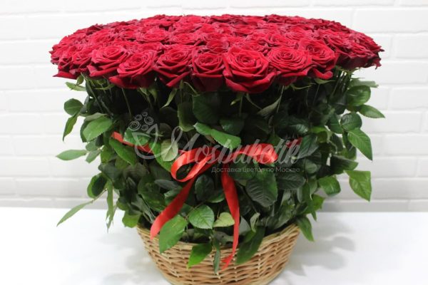101 красных роз в корзине — изображение 6