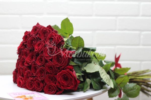 Букет из 31 красных роз 70 см — изображение 2