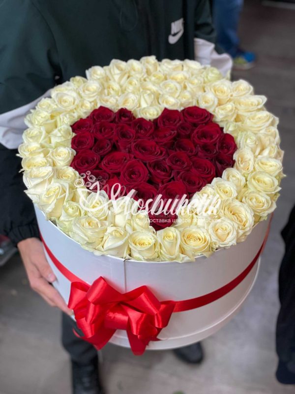 101 роза "Красное Сердце" в коробке — изображение 4