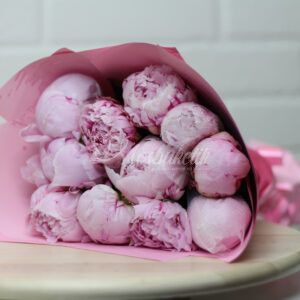 Букет из 11 розовых пион