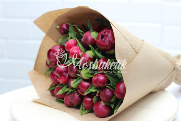 Букет из 29 красных пионов — изображение 2