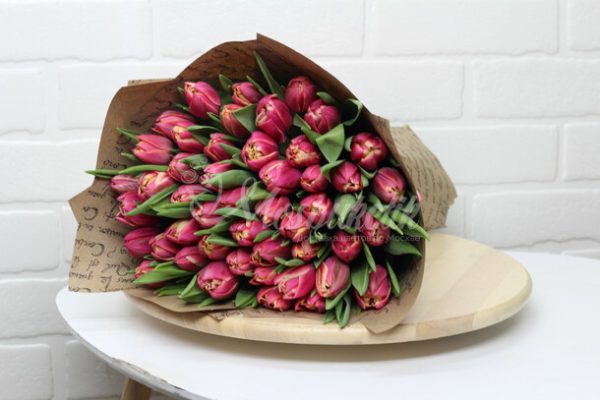 Букет из 49 пионовидных тюльпанов Колумбус — изображение 5