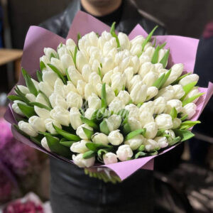 Букет из 101 белых тюльпанов
