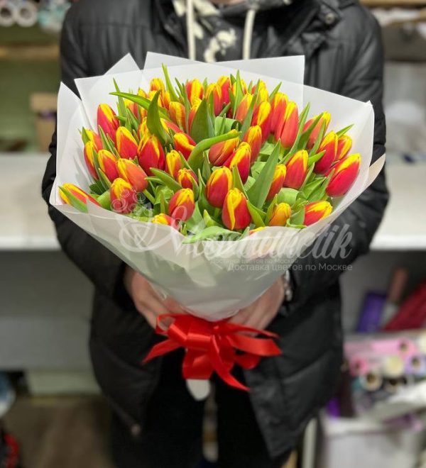 Букет из 49 тюльпанов огонь — изображение 5