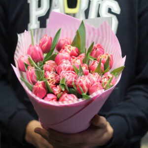 Букет из 25 пионовидных тюльпанов Колумбус