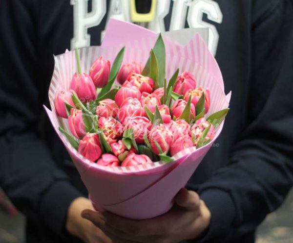 Букет из 25 пионовидных тюльпанов Колумбус