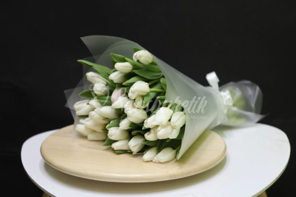 Букет из 51 тюльпанов