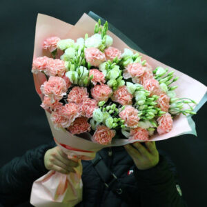 Авторский букет из гвоздики