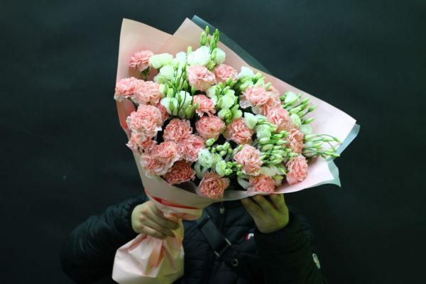 Авторский букет из гвоздики