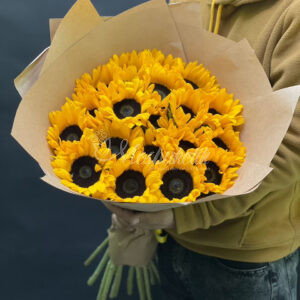 Букет из 19шт подсолнух