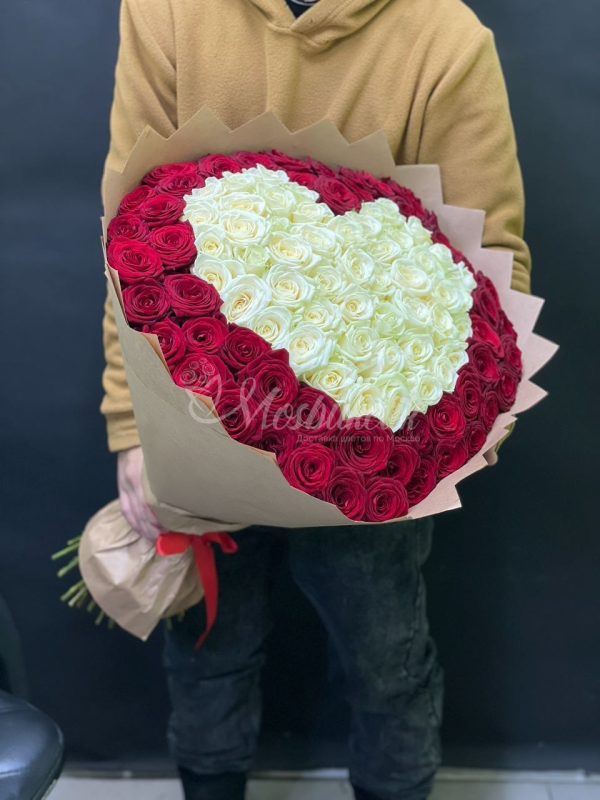 Букет из 101шт розы в виде сердца