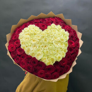 Букет из 101шт розы в виде сердца