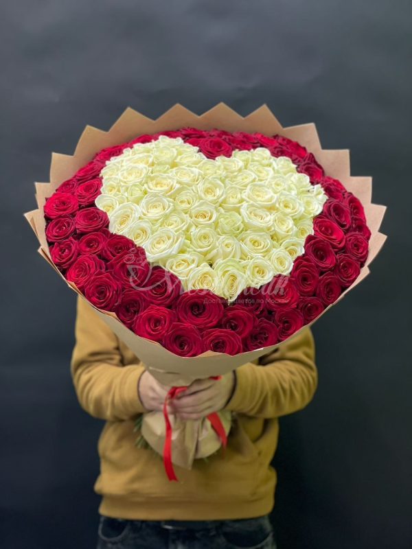 Букет из 101шт розы в виде сердца