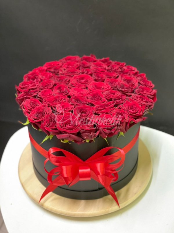 Букет из 51 розы в коробке
