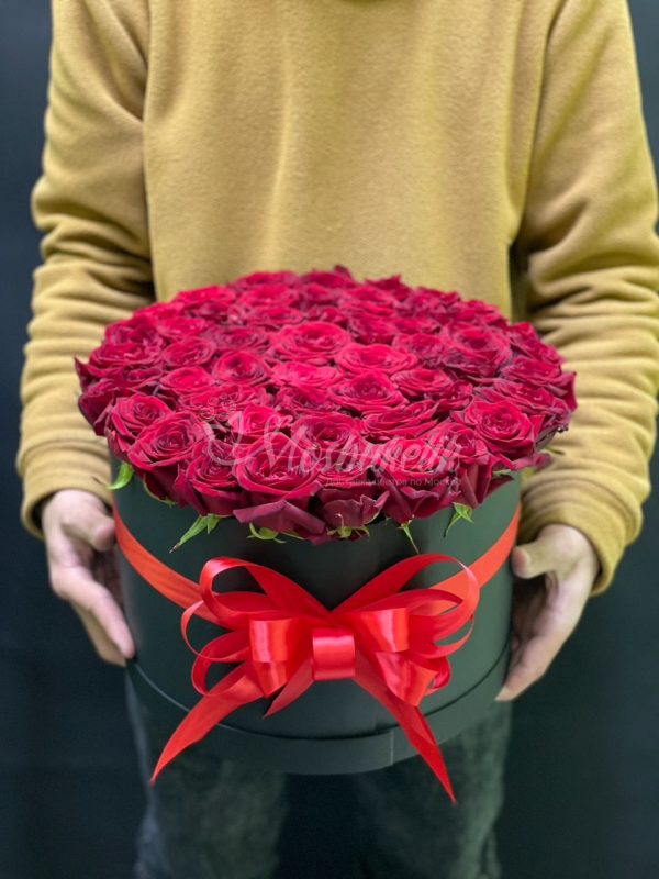 Букет из 51 розы в коробке