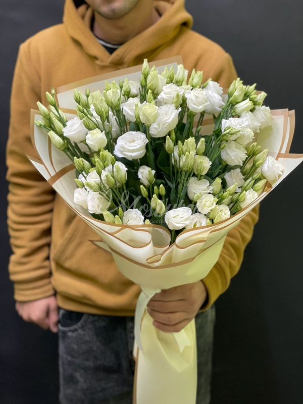 Букет из 9 эустомы ширина