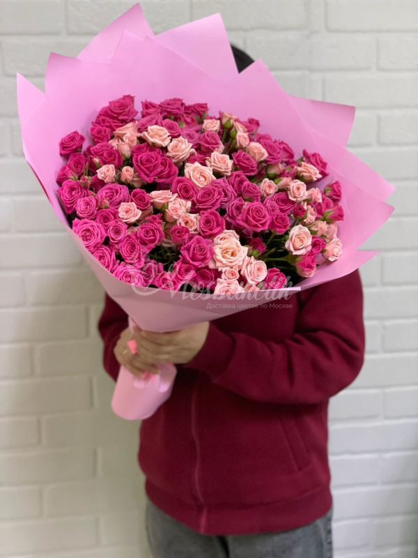 Букет из 29 кустовых роз