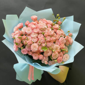 Букет из 29шт пионовидной кустовой розы