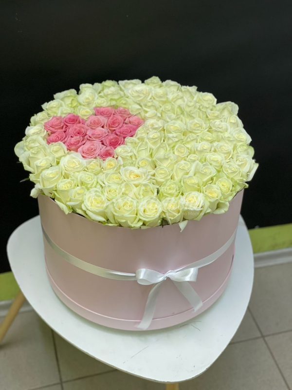 Букет из 101шт роз в корзине с сердечком