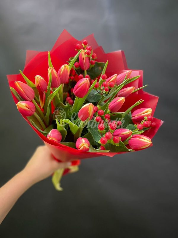 Букет из 19шт тюльпан