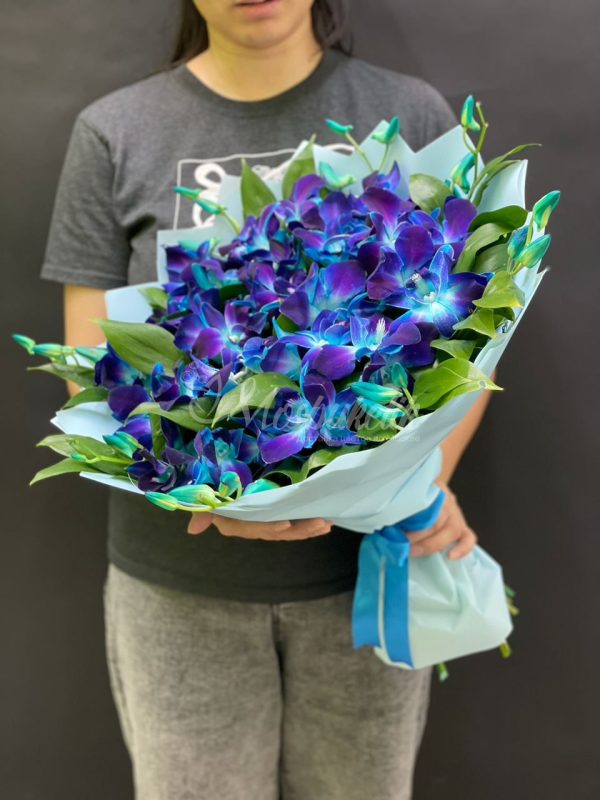 Букет из 21шт орхидеи