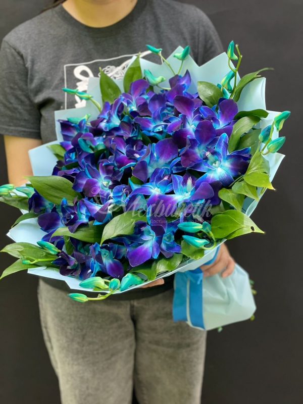 Букет из 21шт орхидеи