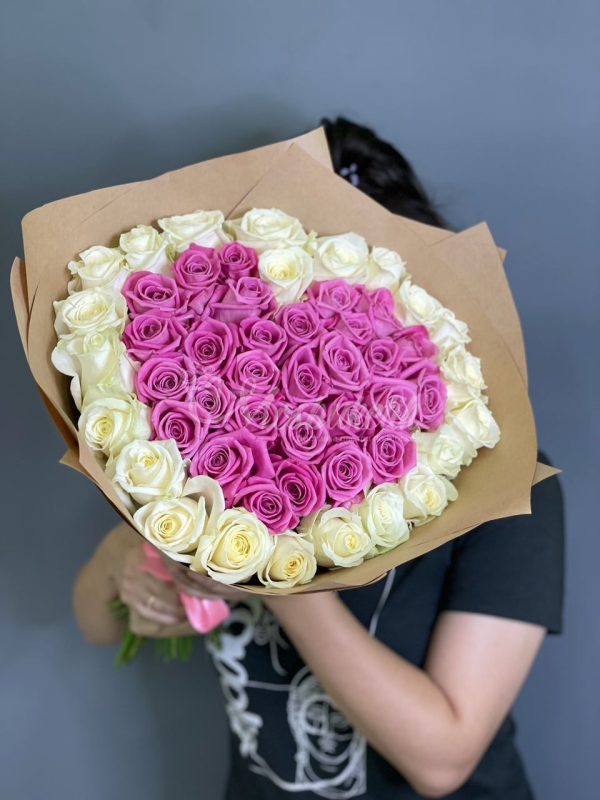 Букет из 51шт розы с сердечком