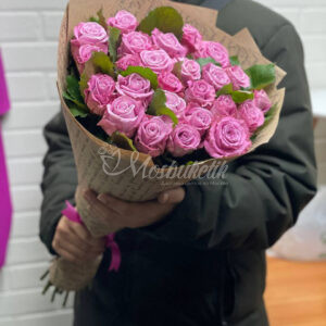 Букет из 29 шт роза миринтин