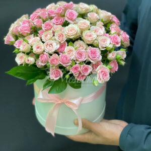 Букет из 19 шт кустовая роза