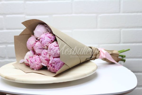 Букет из 9 шт пион голландский