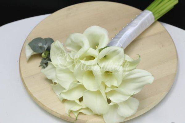 Букет невесты из 19 калл