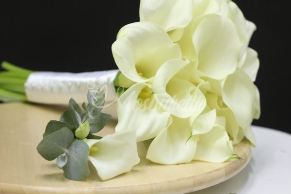 Букет невесты из 19 калл