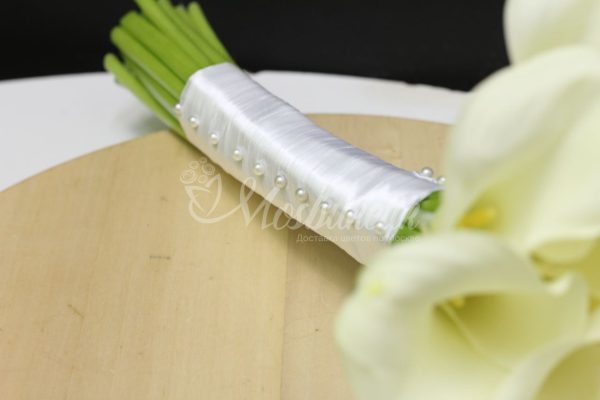 Букет невесты из 19 калл