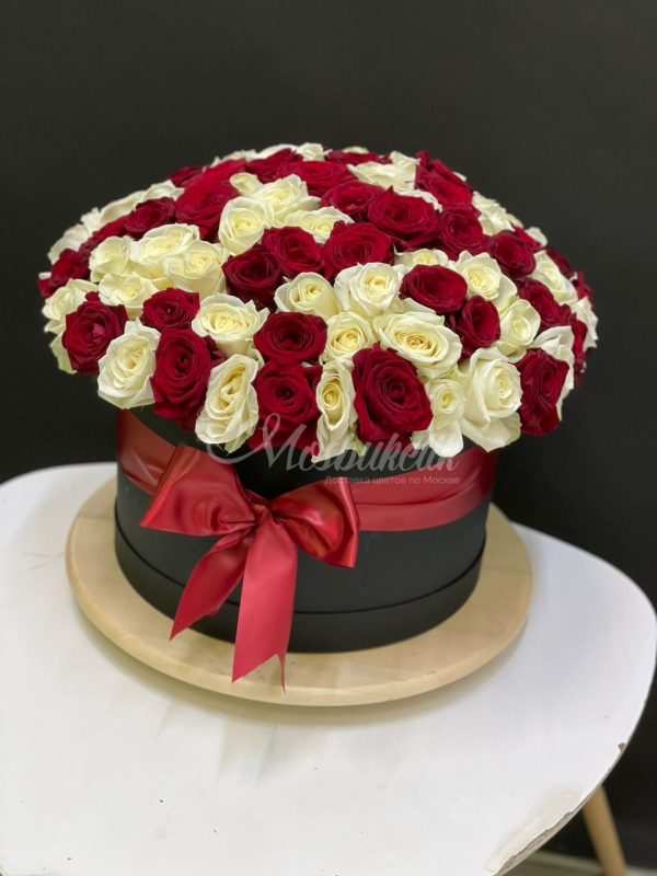 101 микс роз в коробке