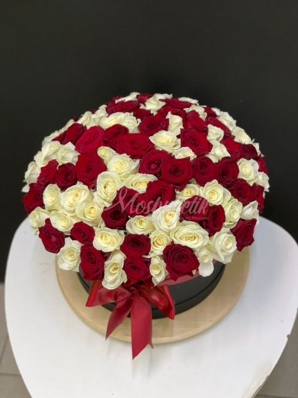 101 микс роз в коробке