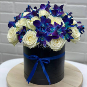 20 роз, 15 орхидей дендробиум