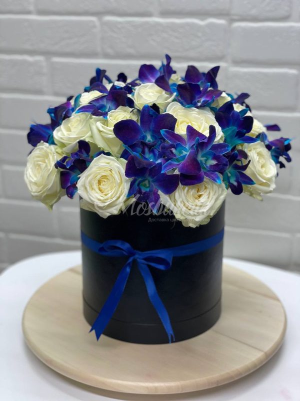 20 роз, 15 орхидей дендробиум