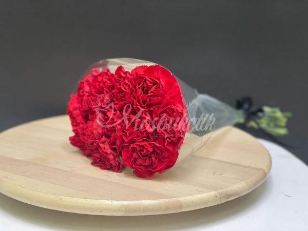 12 гвоздик (похоронный)