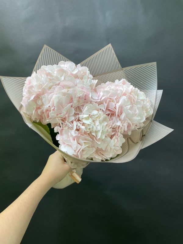 Букет из 3 гортензий