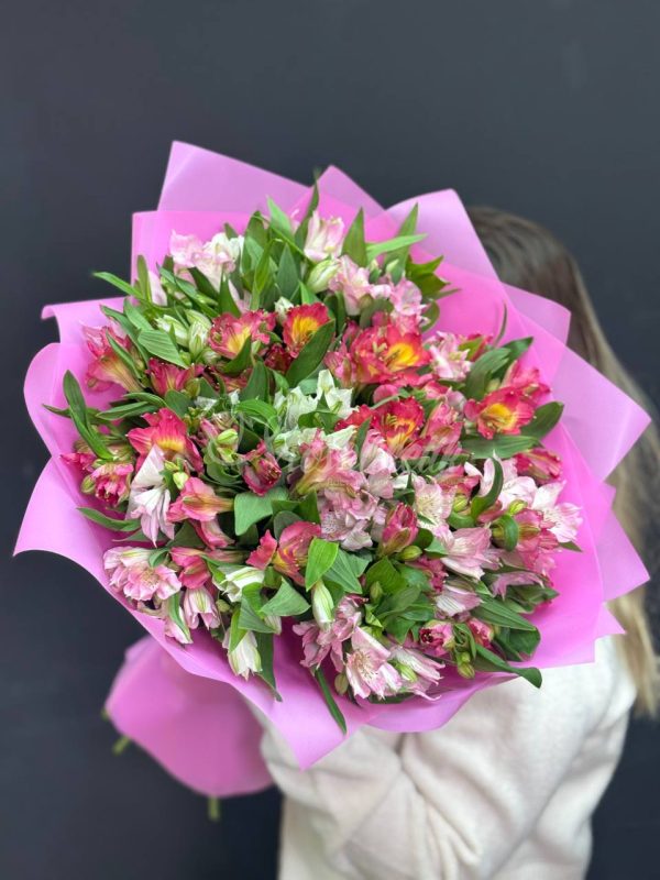Букет из 29 микс альстромерия — изображение 3