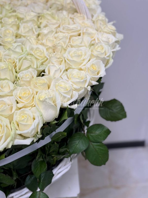 301 роза в корзине — изображение 2