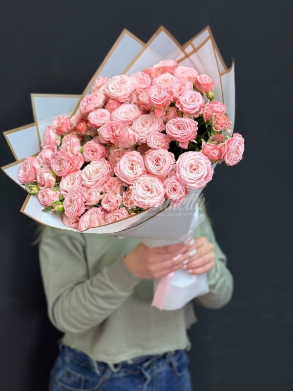 Букет из 9 пионовидных кустовых роз — изображение 2