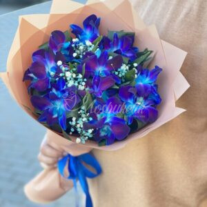 Букет из синий дендробиум