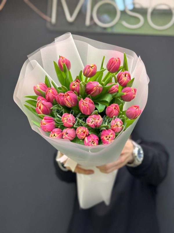 Букет из 25 пионовидных тюльпанов Каламбус — изображение 6