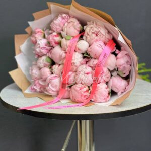 27 роскошных пионов