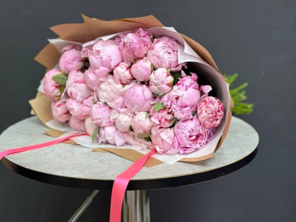 27 роскошных пионов — изображение 2